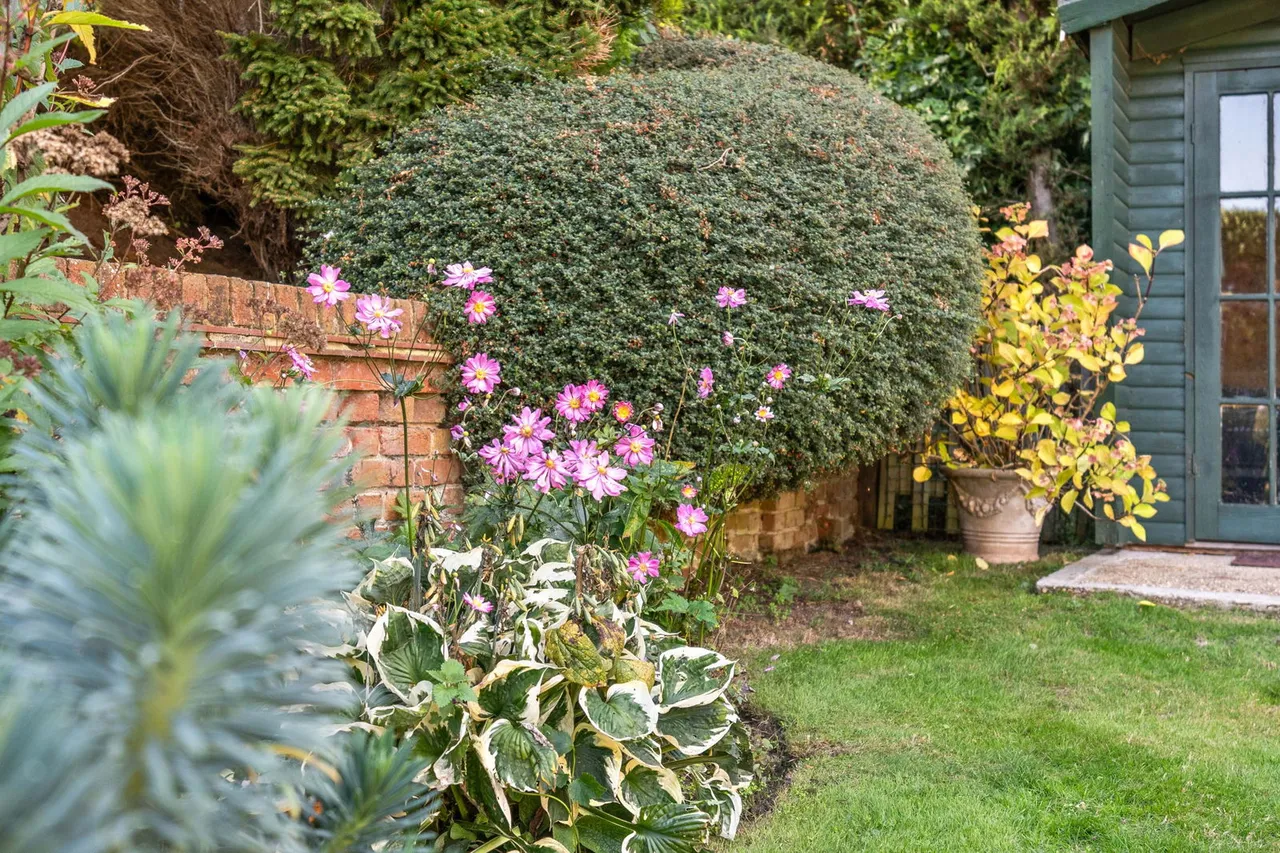 Outings Lane, Doddinghurst, CM15, photo 66