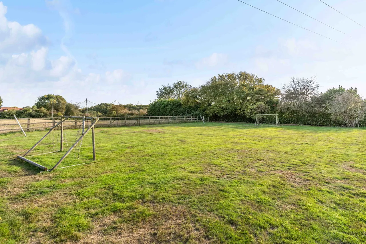 Outings Lane, Doddinghurst, CM15, photo 72