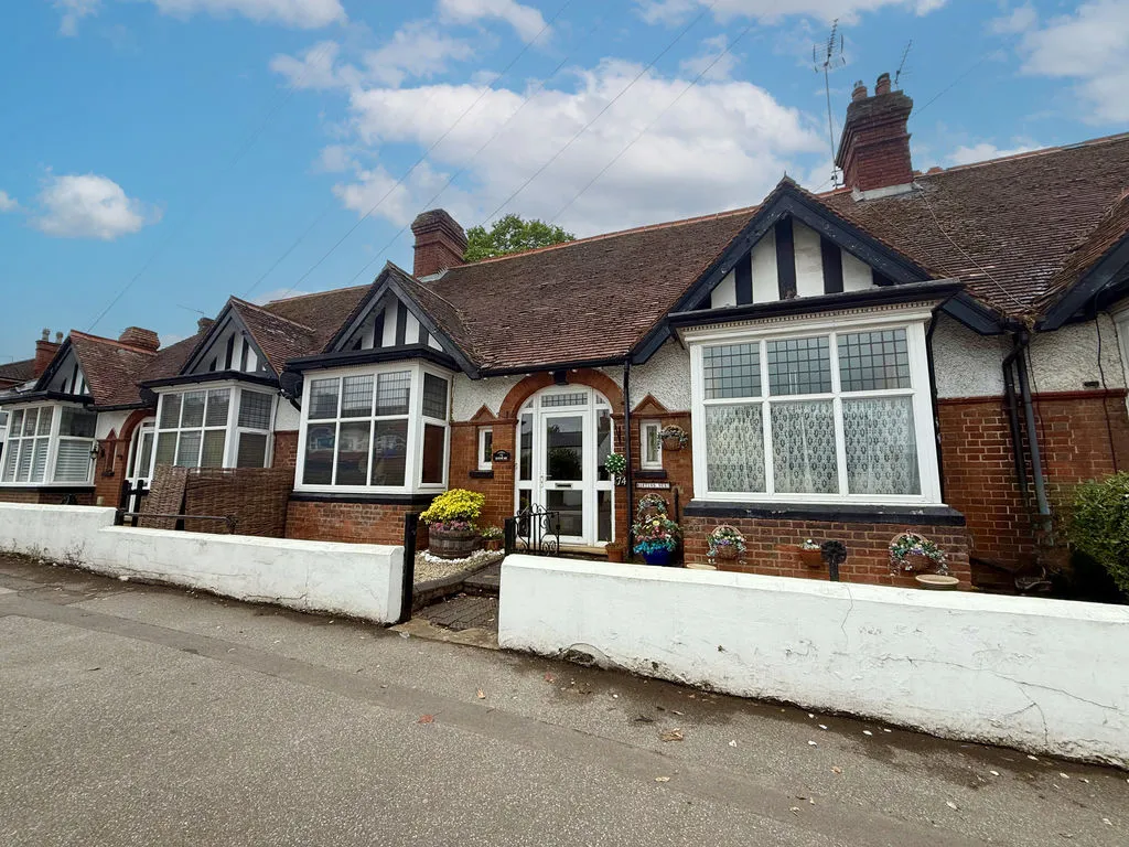 2 bed house for sale — Station Road, Woburn Sands MK17 8SB