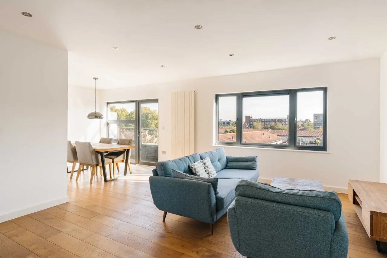 2 bed flat for sale, Damien Street, Whitechapel, E1