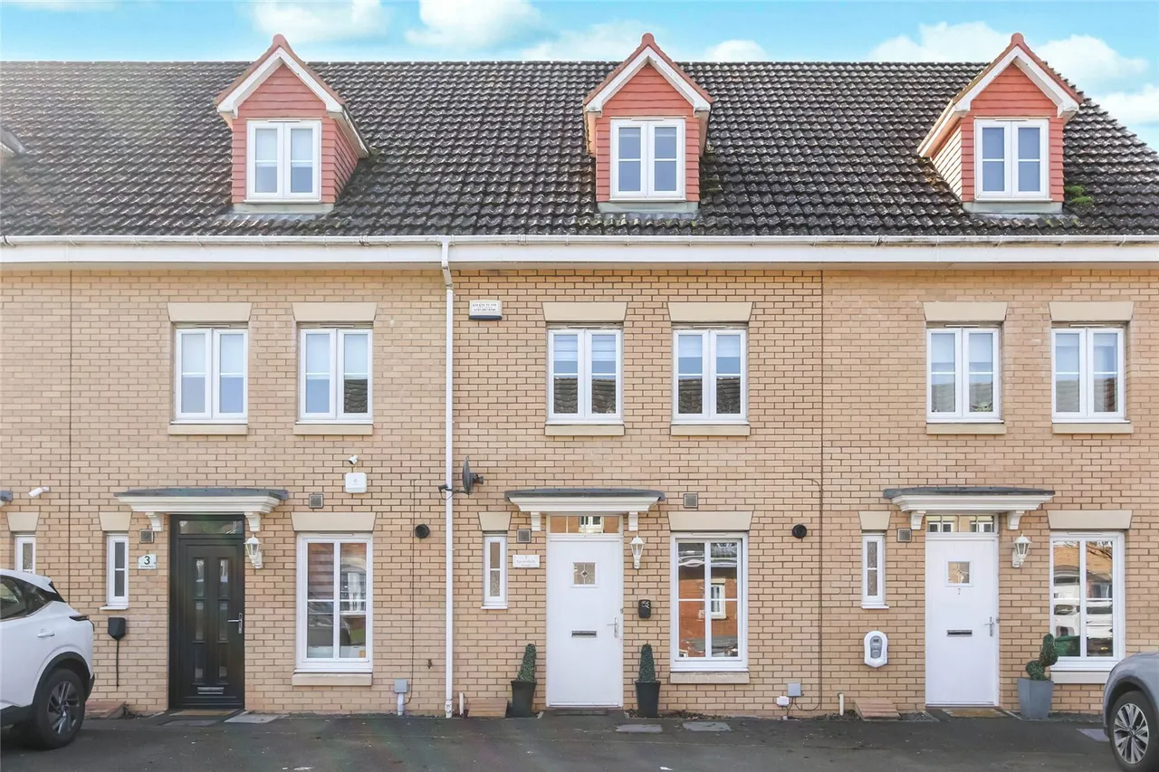 3 bed house for sale — Sportsfield Road, HAMILTON, Lanarkshire, ML3