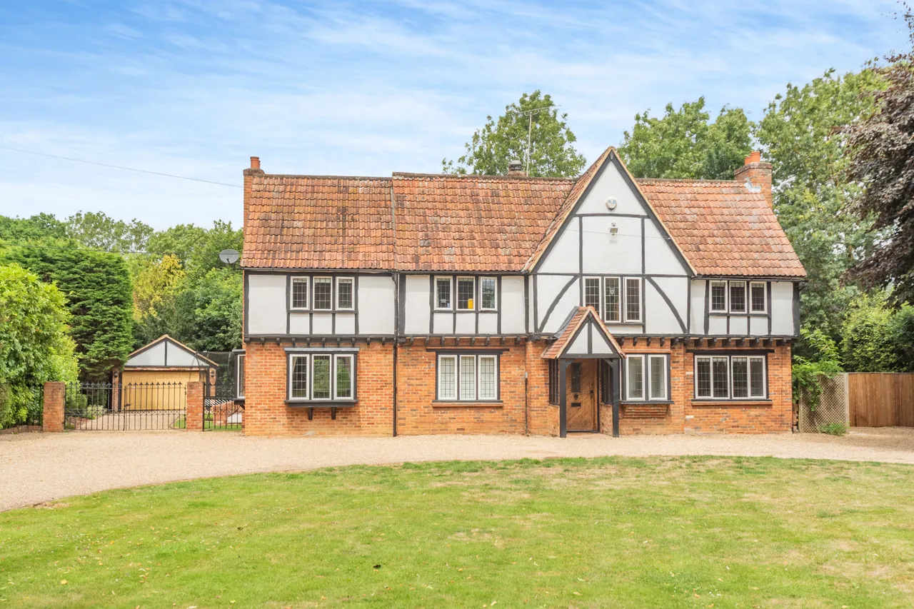 5 bed house for sale, Hawthorn Hill, Warfield, RG42