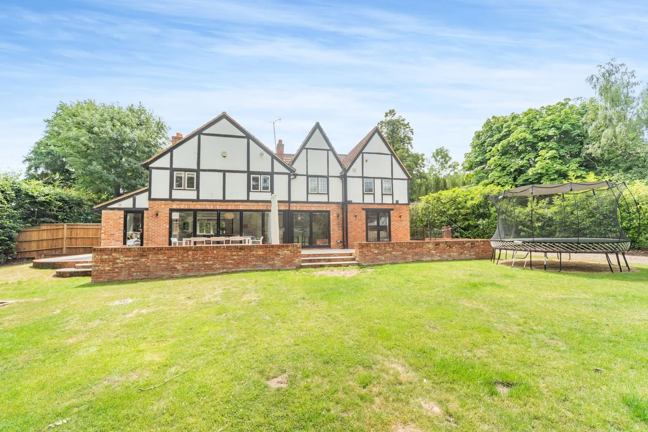 Hawthorn Hill, Warfield, RG42, photo 10