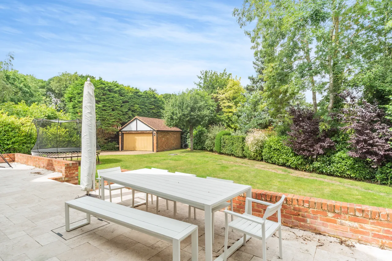 Hawthorn Hill, Warfield, RG42, photo 11