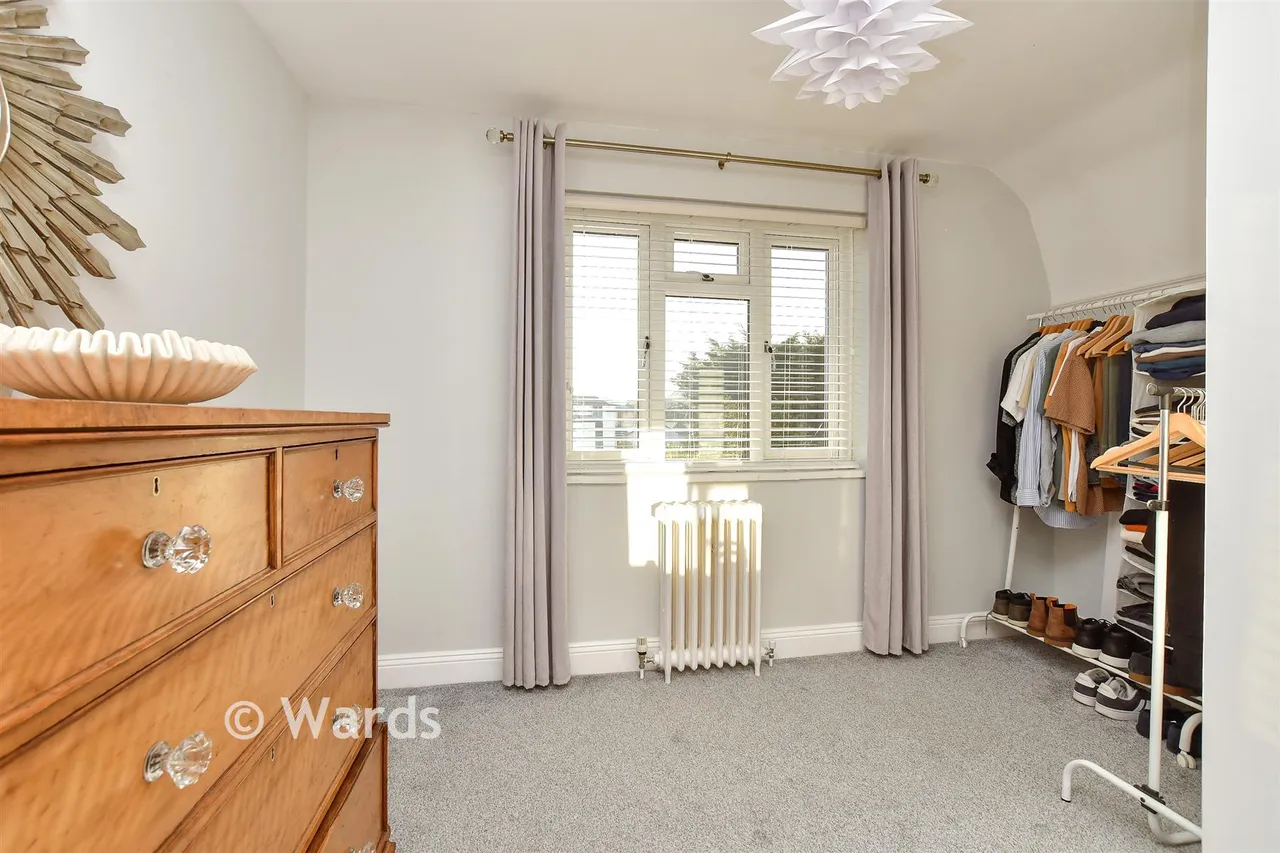 Hawthorne Avenue, Rainham, ME8, photo 11