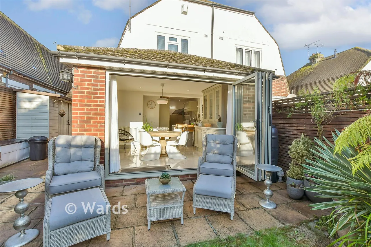 Hawthorne Avenue, Rainham, ME8, photo 12