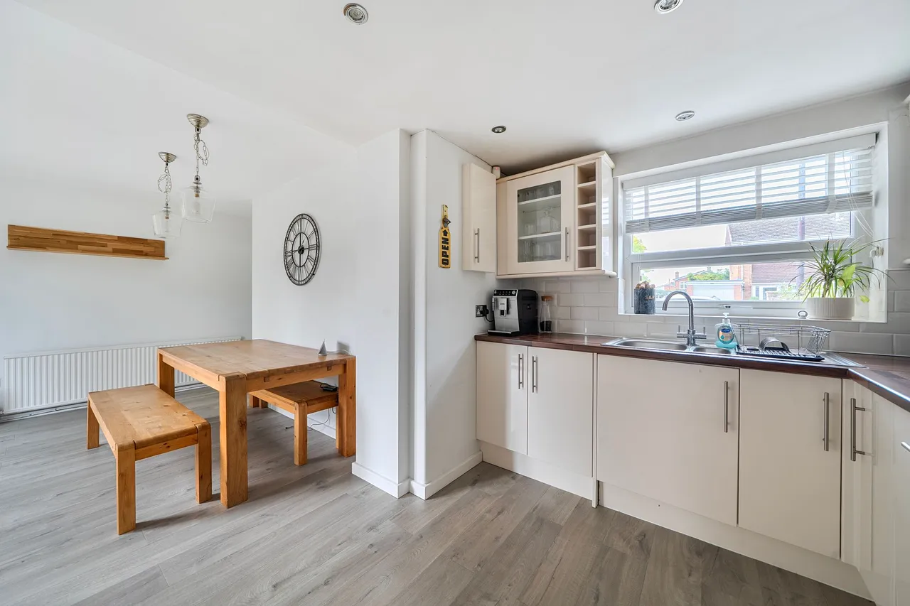 Bramley Close, Wilmslow, photo 2