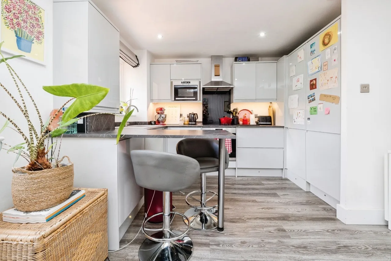 Latimer Drive, Hornchurch, RM12, photo 4