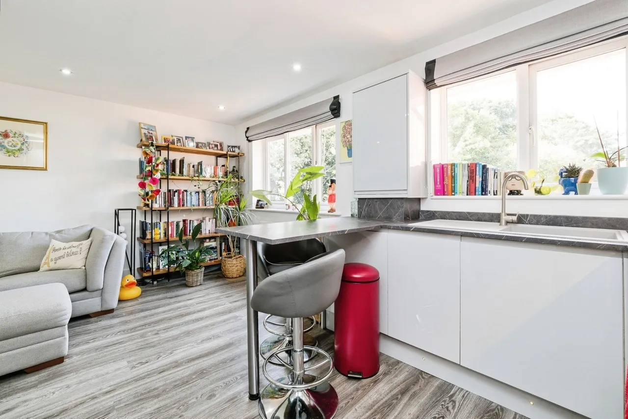 Latimer Drive, Hornchurch, RM12, photo 12