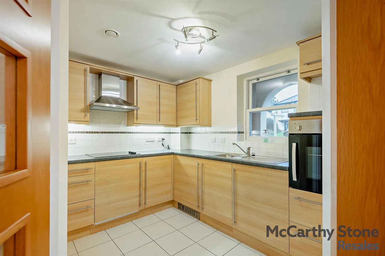 Victoria Road, Malvern, WR14, photo 13