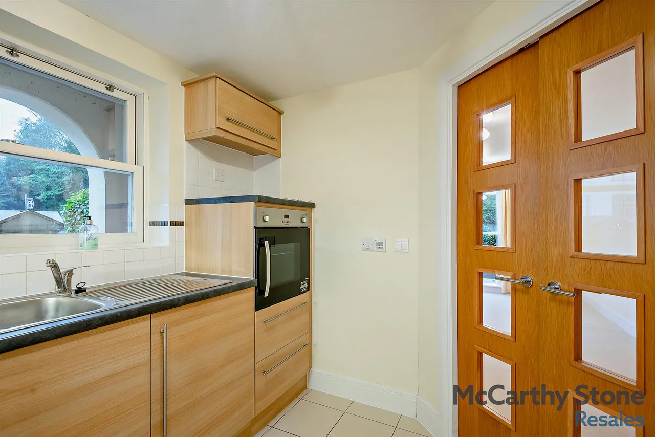 Victoria Road, Malvern, WR14, photo 16