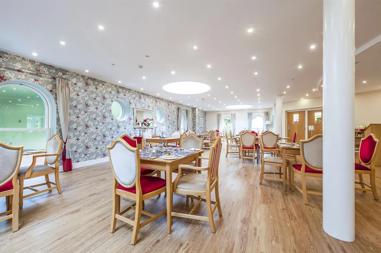 Victoria Road, Malvern, WR14, photo 8