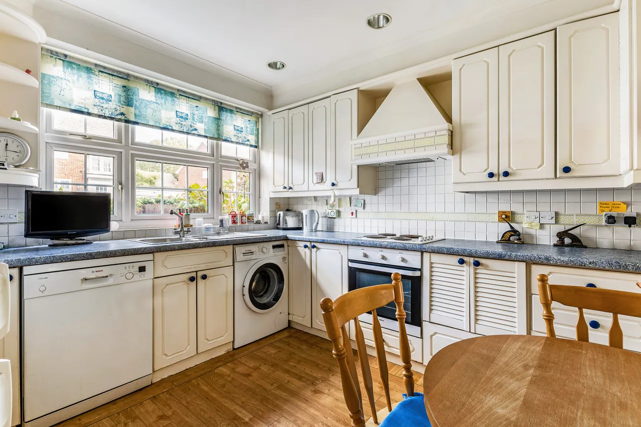 Sunningdale Close, Stanmore, HA7, photo 9