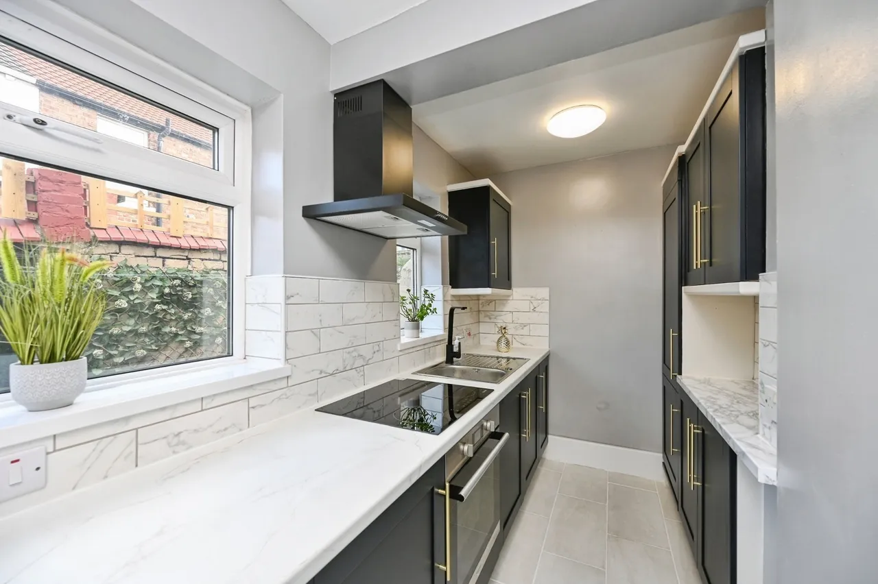 Sunbeam Road, Liverpool, L13, photo 5