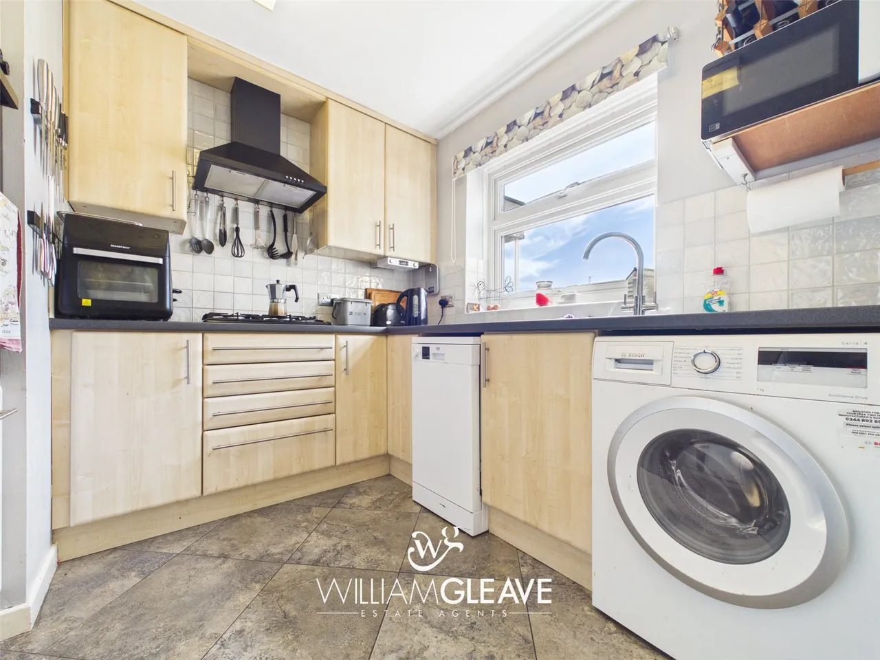 Nevill Crescent, Llandudno, Conwy, LL30 1AT, photo 11