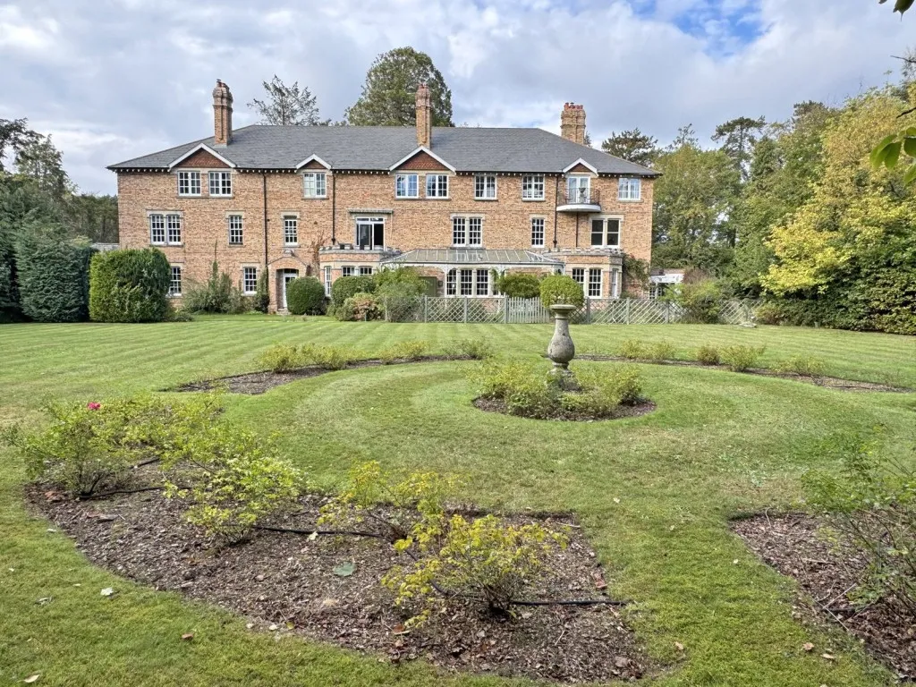 2 bed flat for sale, Sway, Lymington
