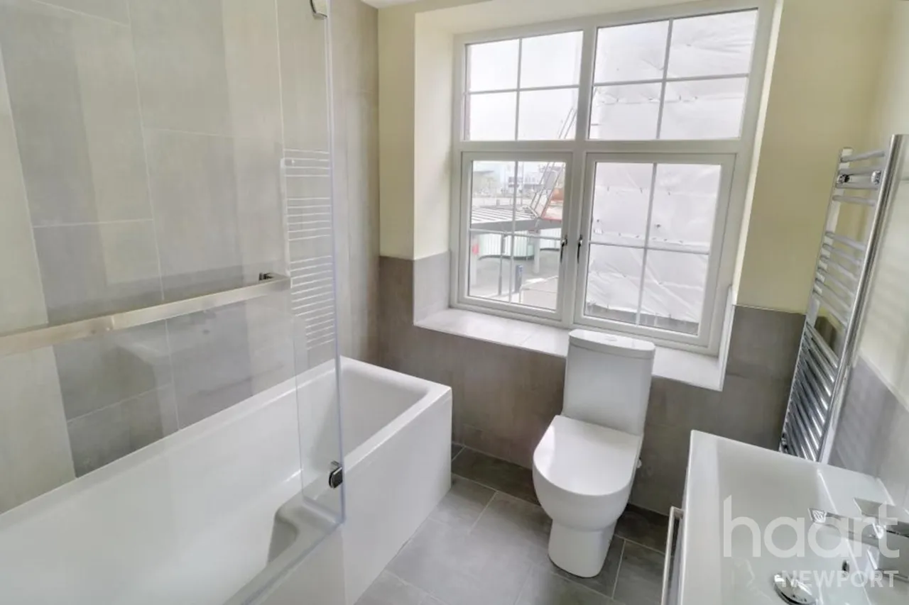Castle View, Newport, NP20, photo 6