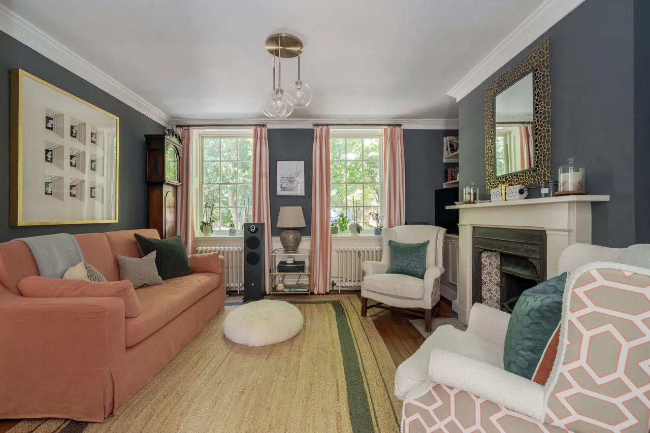 The Butts, Brentford, TW8, photo 2