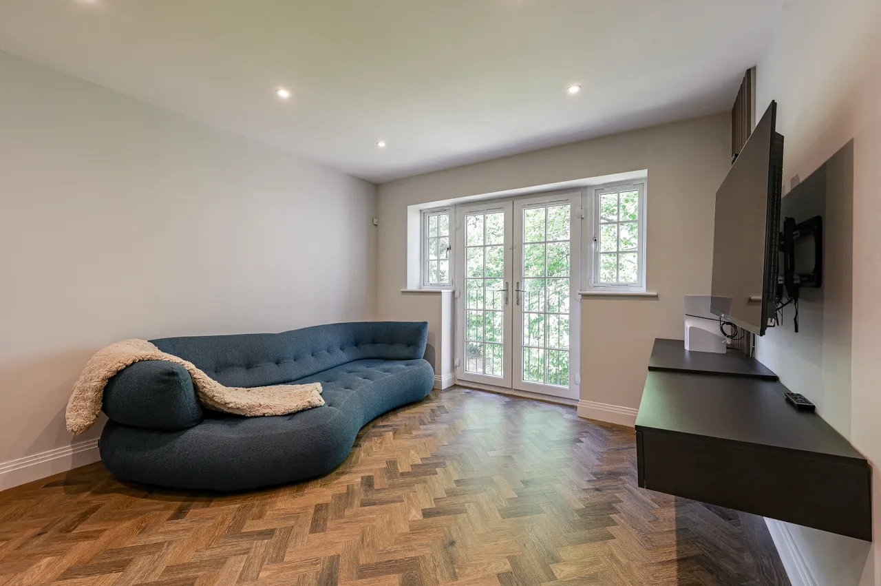 Flat 7, Phoenix House, Bromley, photo 8