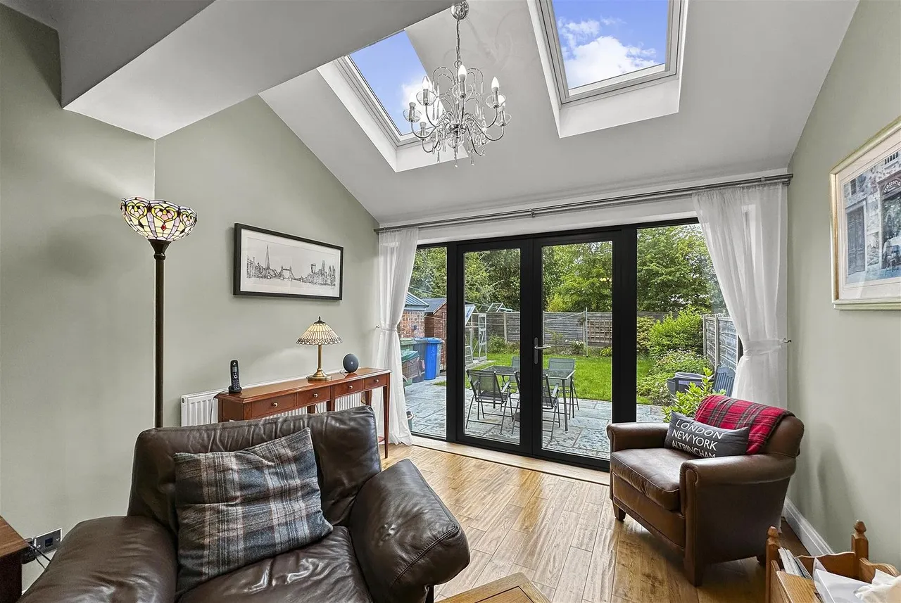 Delahays Road, Hale, Cheshire WA15 8JL, photo 19