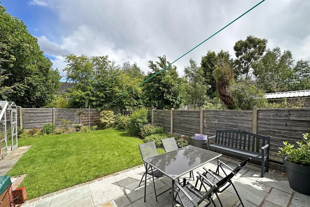 Delahays Road, Hale, Cheshire WA15 8JL, photo 5