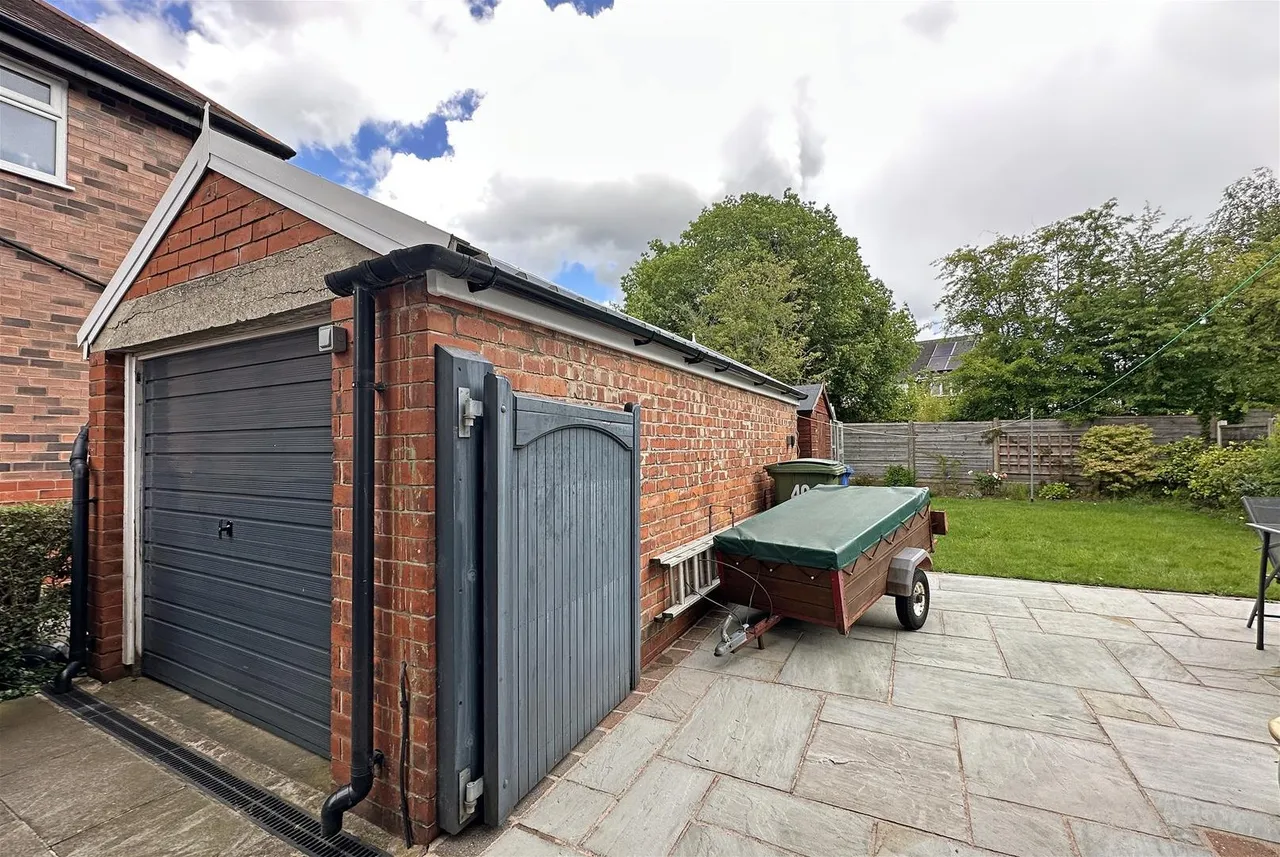 Delahays Road, Hale, Cheshire WA15 8JL, photo 16
