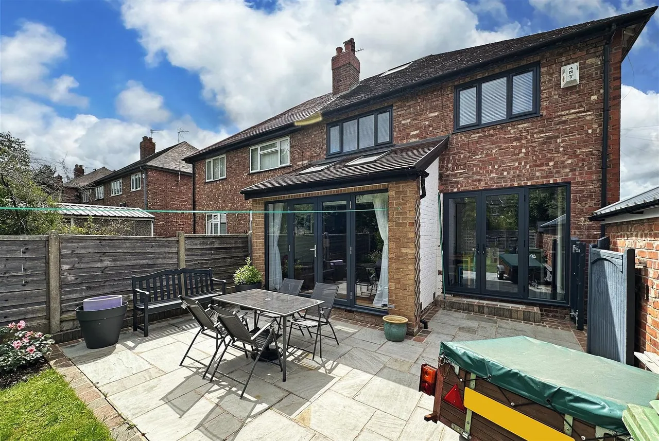 Delahays Road, Hale, Cheshire WA15 8JL, photo 15