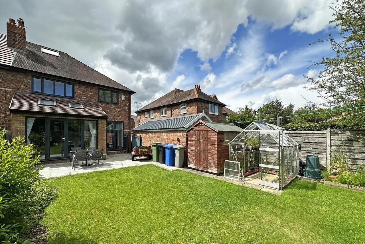 Delahays Road, Hale, Cheshire WA15 8JL, photo 6
