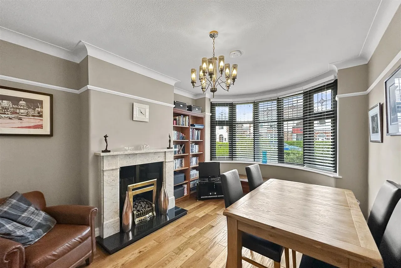 Delahays Road, Hale, Cheshire WA15 8JL, photo 4