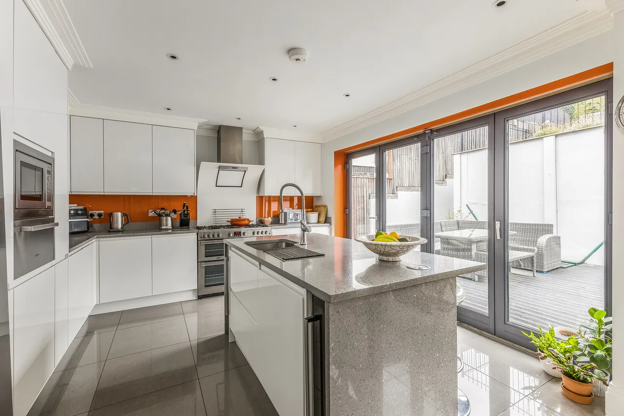 Kenton Lane, Harrow, HA3, photo 10
