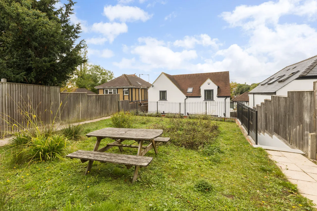 Kenton Lane, Harrow, HA3, photo 5