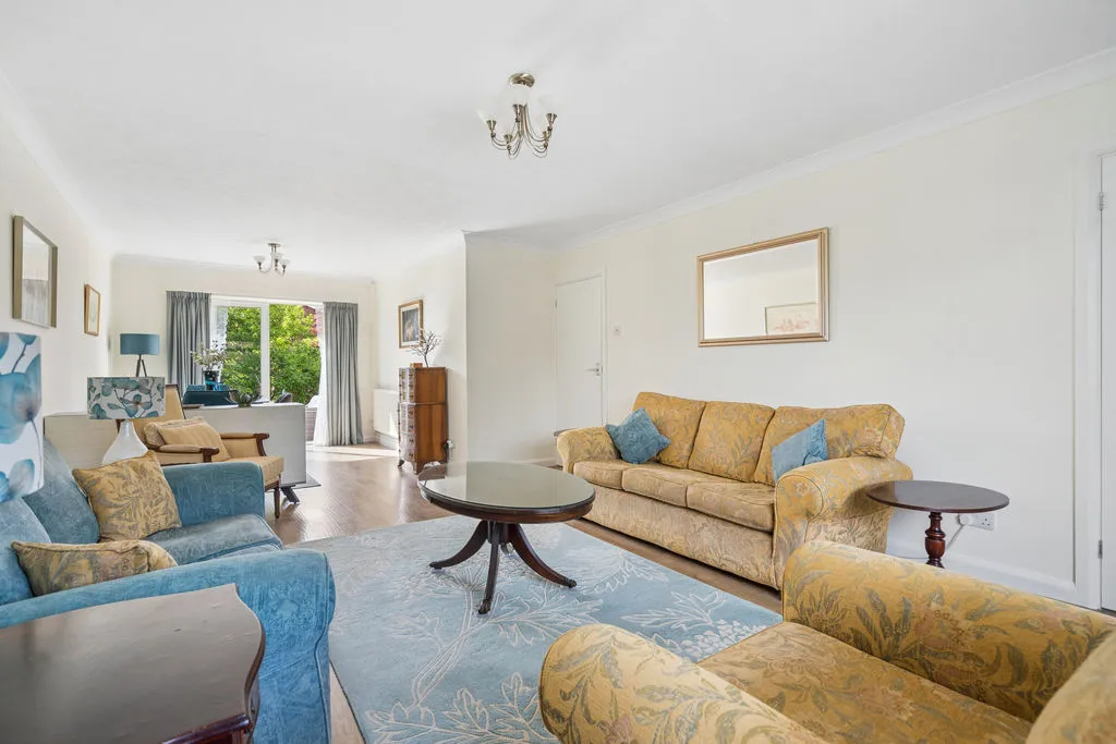 New Road, Marlow Bottom, SL7, photo 3