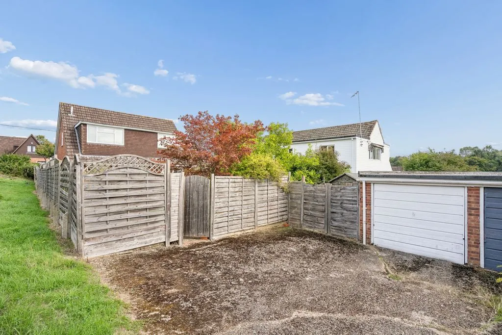 New Road, Marlow Bottom, SL7, photo 23