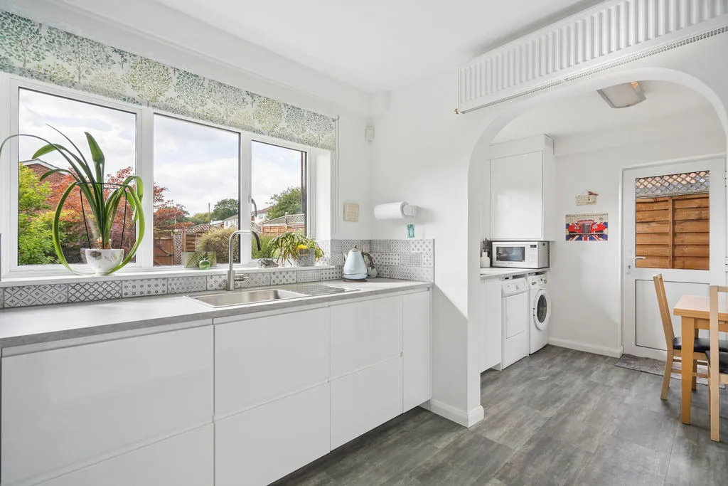 New Road, Marlow Bottom, SL7, photo 11