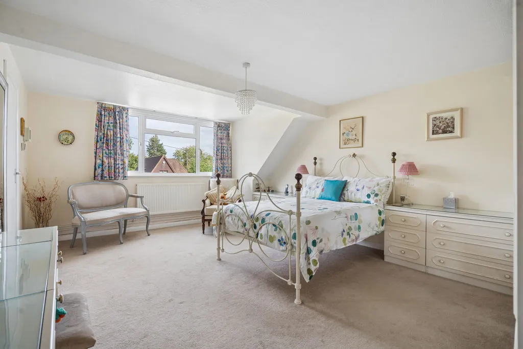 New Road, Marlow Bottom, SL7, photo 12