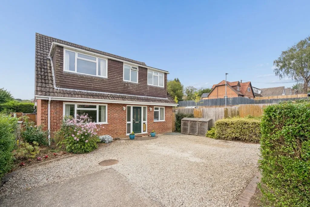 4 bed house for sale, New Road, Marlow Bottom, SL7