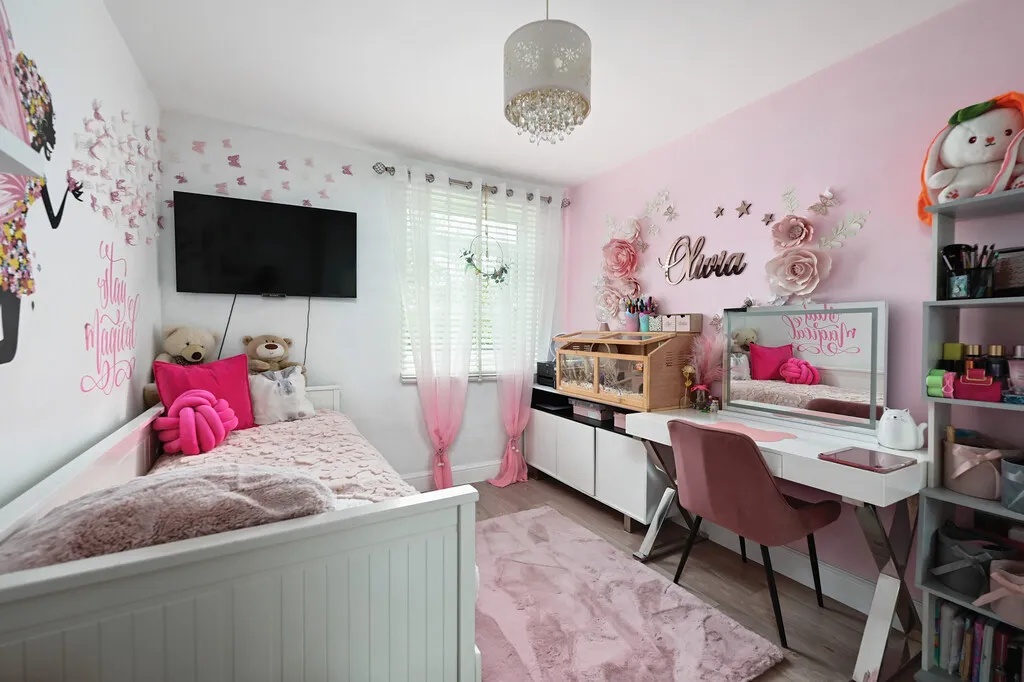 London Road, Blackwater, GU17, photo 4