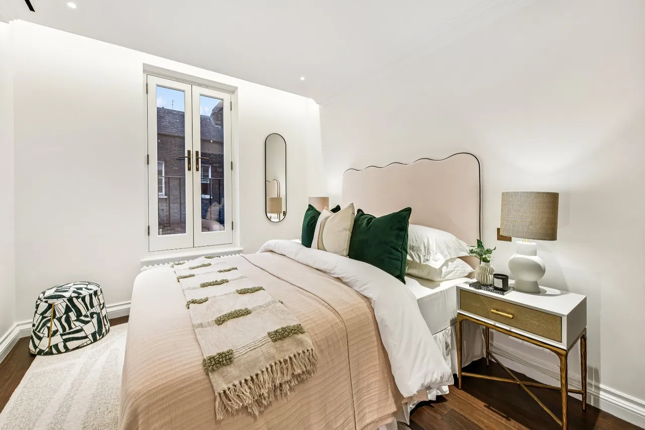 Charles Street, London, W1J, photo 12