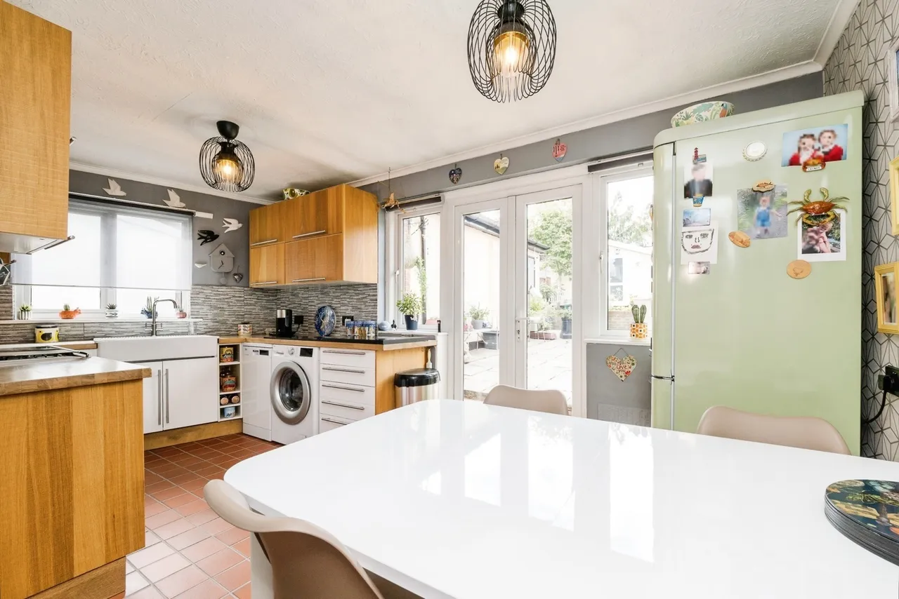 Lechmere Avenue, Chigwell, IG7, photo 3