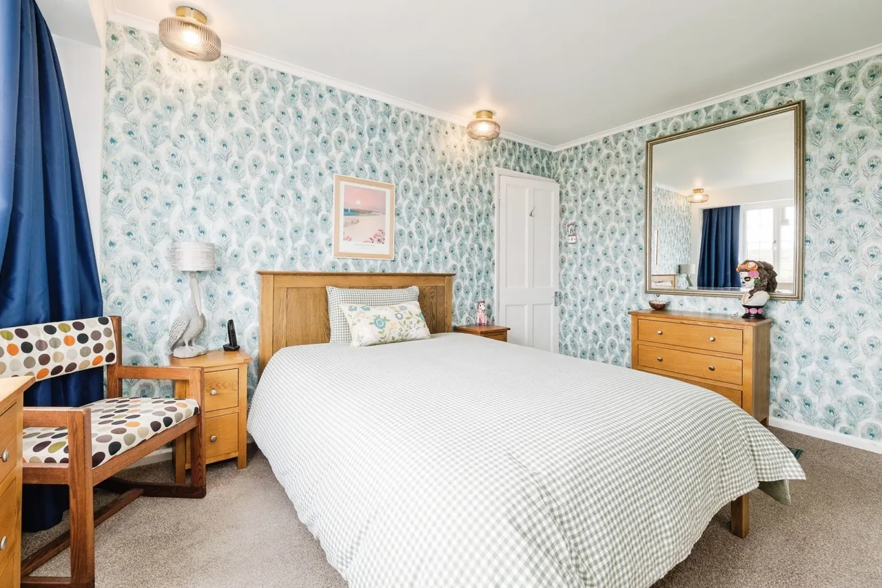 Lechmere Avenue, Chigwell, IG7, photo 13