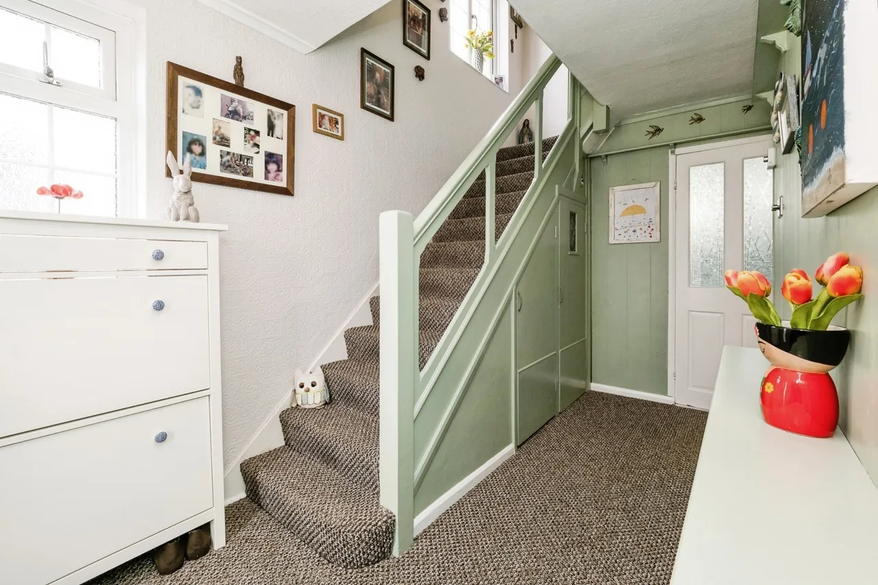 Lechmere Avenue, Chigwell, IG7, photo 2