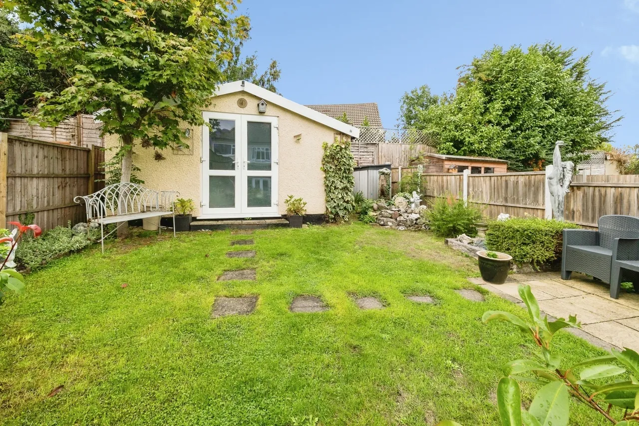 Lechmere Avenue, Chigwell, IG7, photo 11
