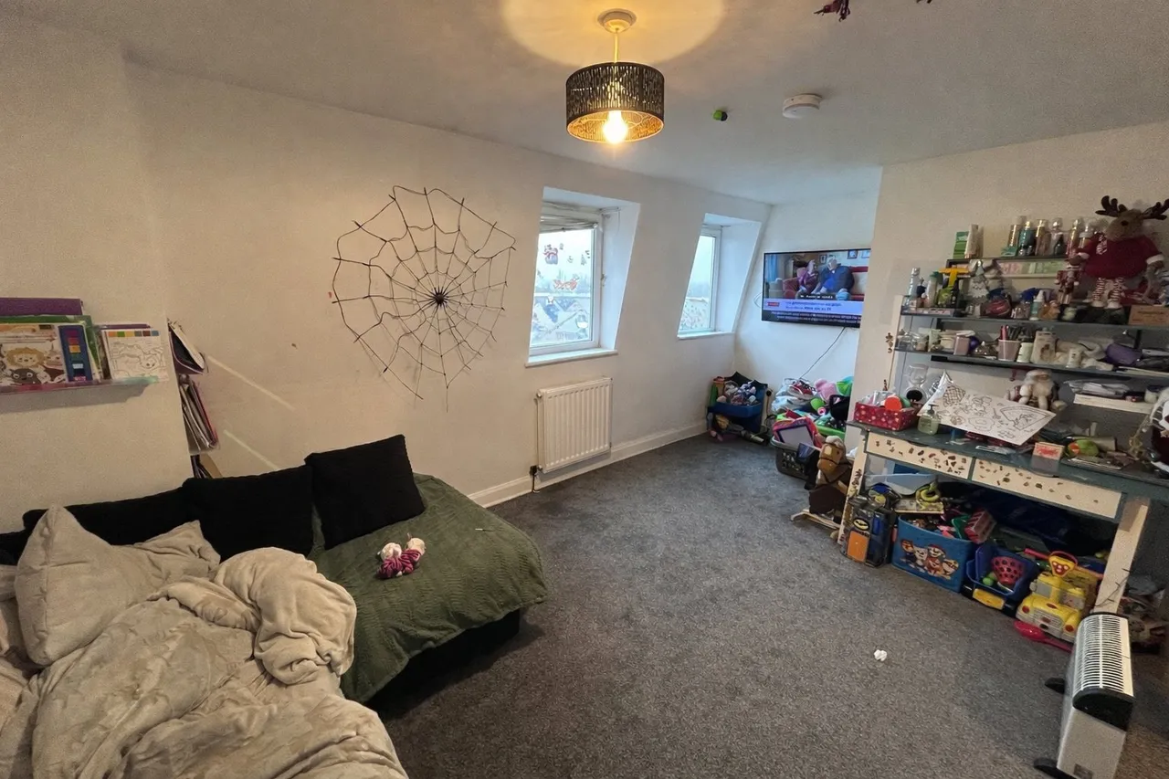 Curzon Street, Burton-on-Trent, DE14, photo 3