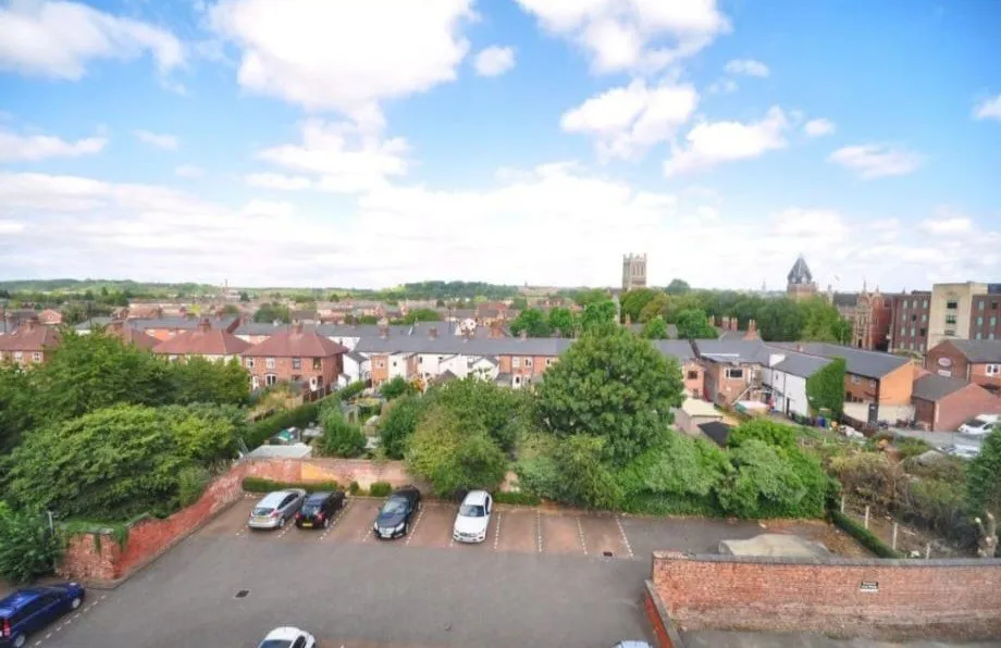Curzon Street, Burton-on-Trent, DE14, photo 9