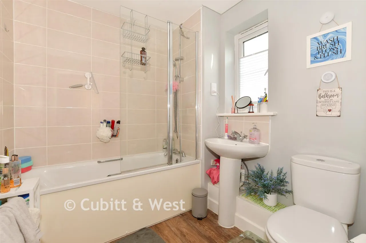 Shetland Close, Cranleigh, GU6, photo 6