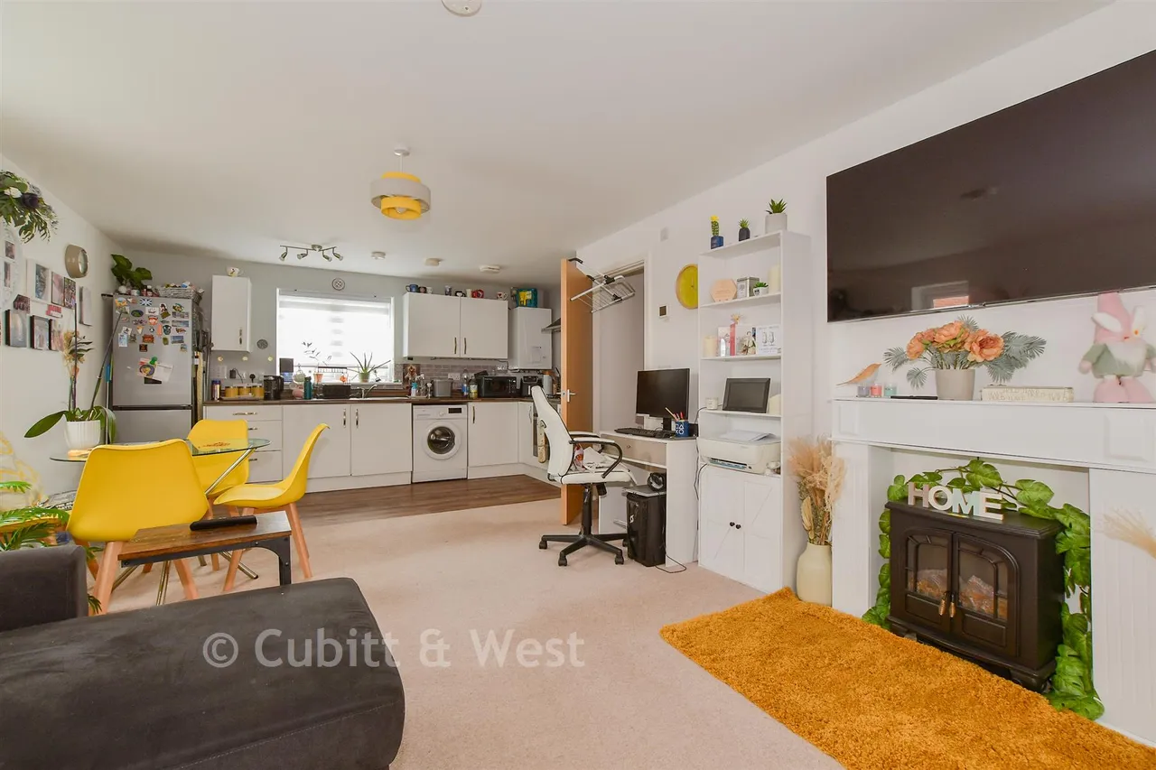 Shetland Close, Cranleigh, GU6, photo 7