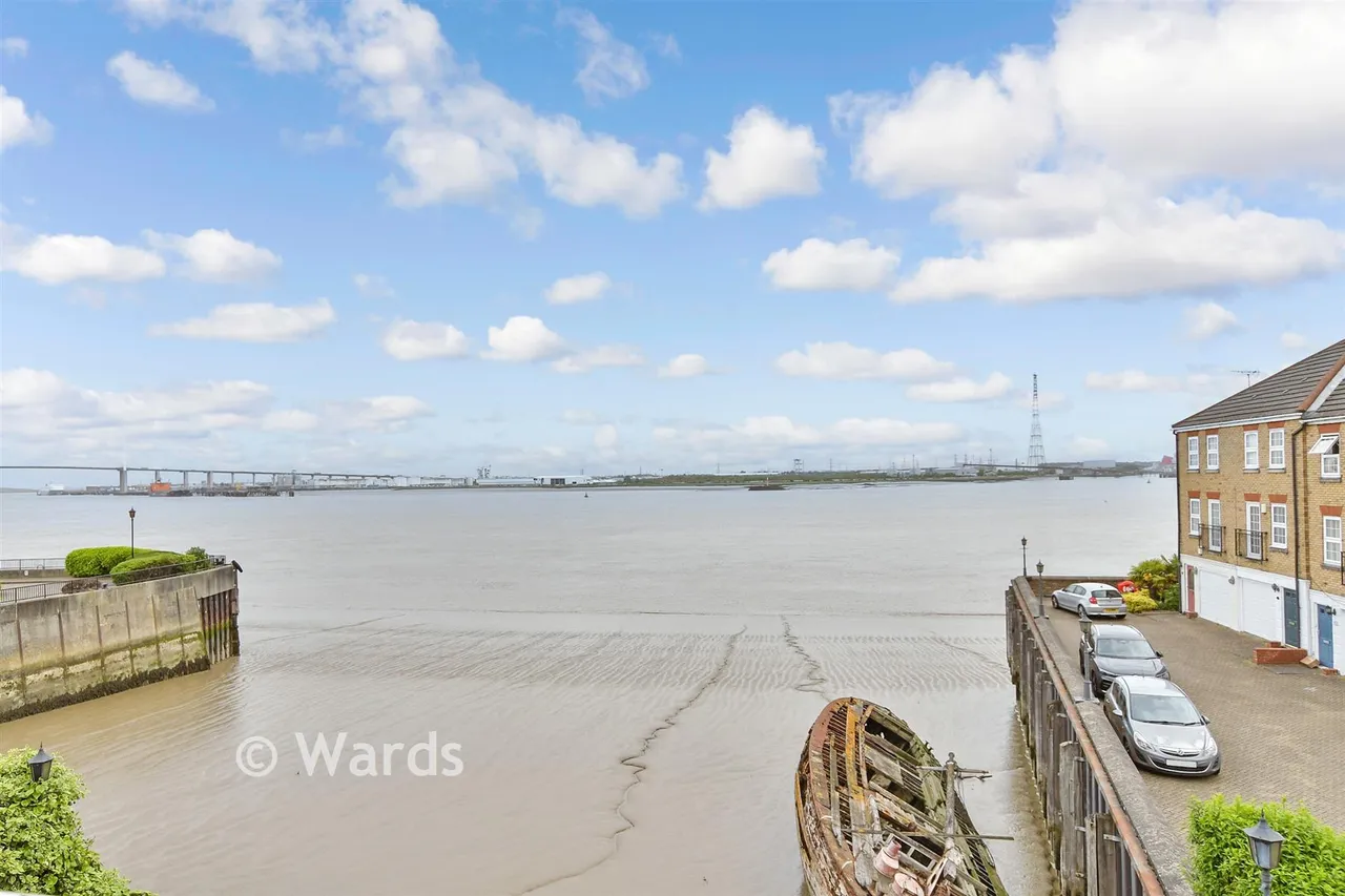 Frobisher Way, Greenhithe, DA9, photo 15