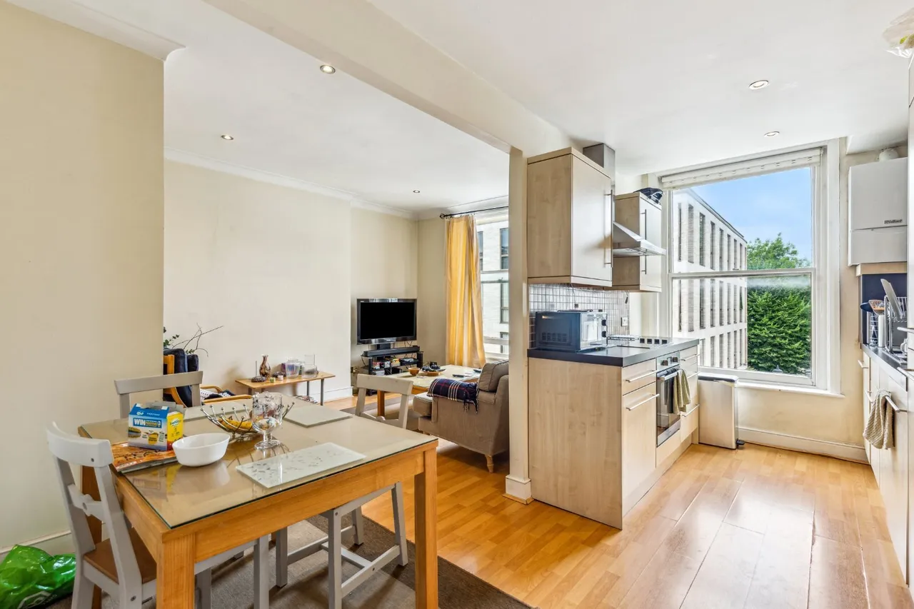 3 bed flat for sale, Russell Gardens, London, W14