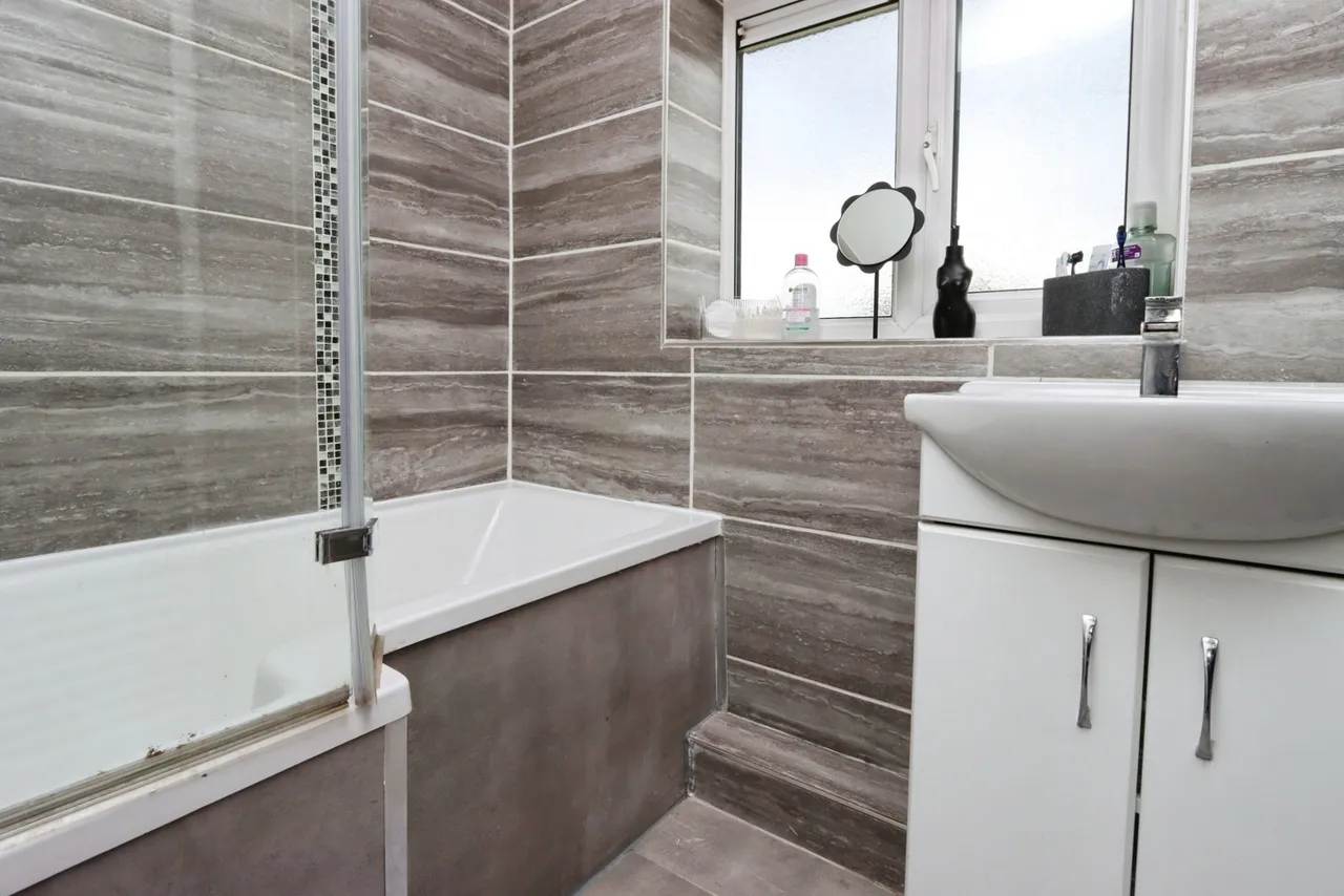 Dyke Vale Place, Sheffield, South Yorkshire, S12, photo 6