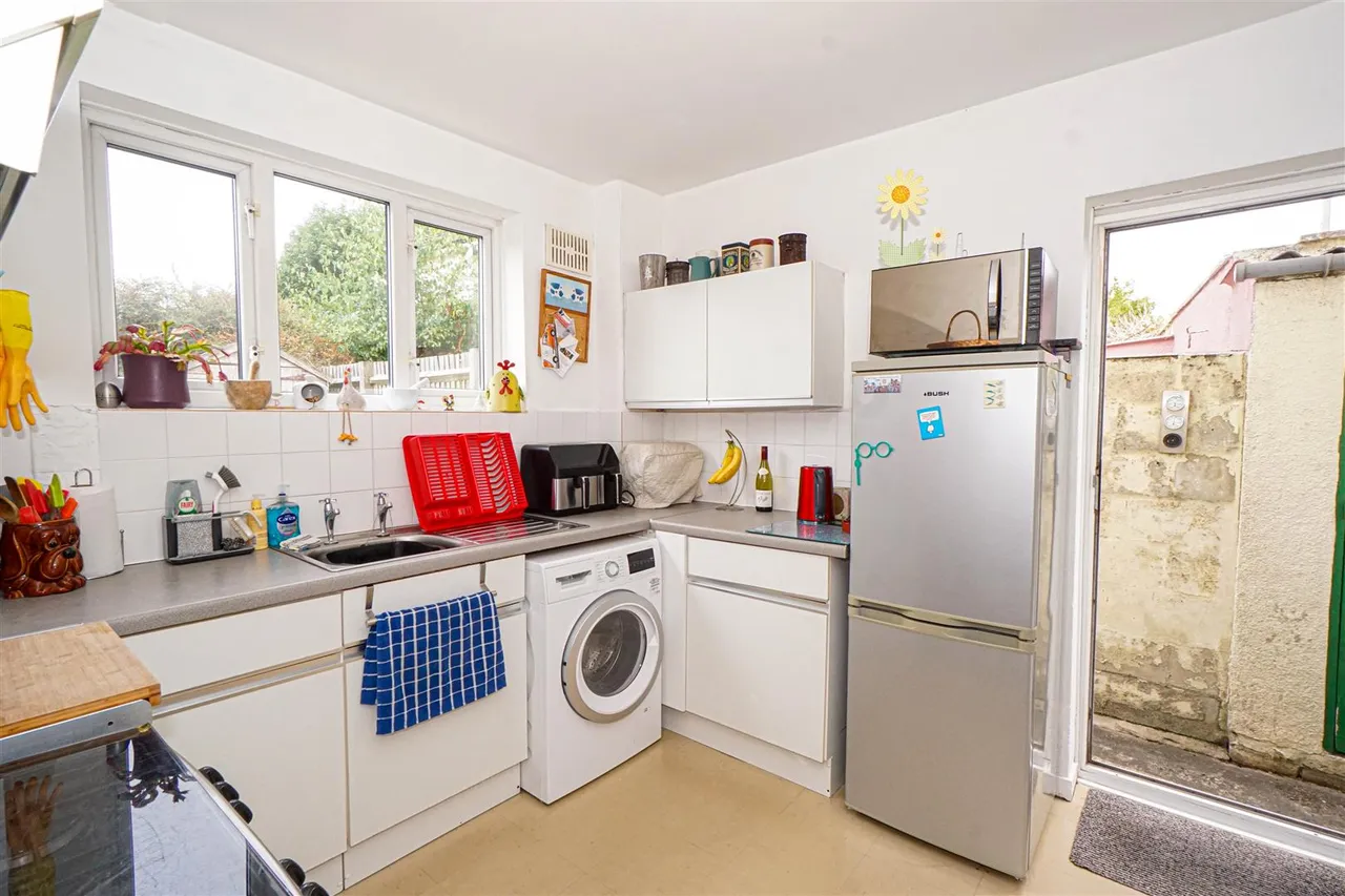 Dymond Road, St. Leonards-On-Sea, photo 14